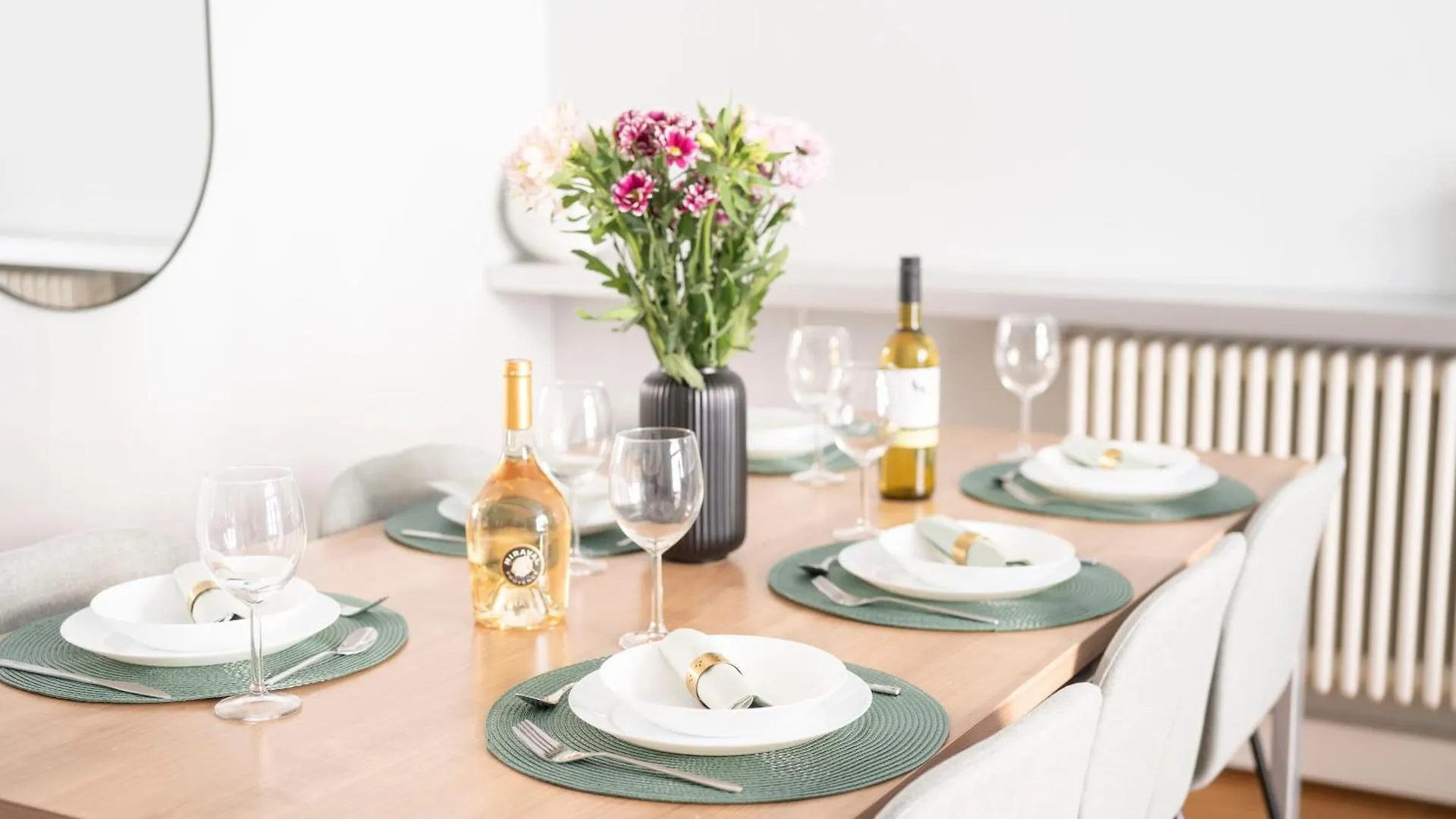 شقة Homely Berlin - Central, Spacious, Rosenthaler Platz I Cafe ألمانيا